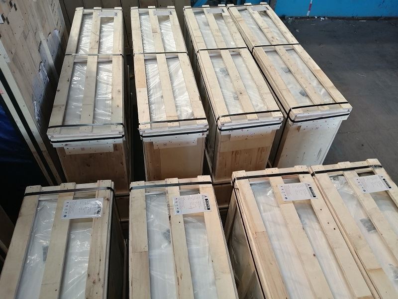 glass packing-2.jpg