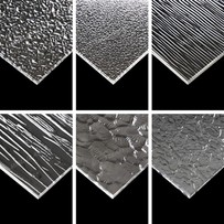 クリアパターンの建築用ガラス