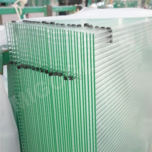 バスルーム用の装飾ガラス