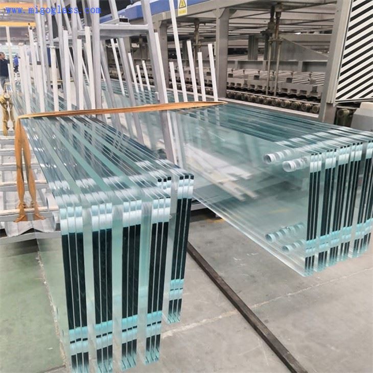 Triple Laminated Glass Rib
