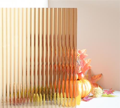 着色されたリブ付きガラスのシャワー ドア